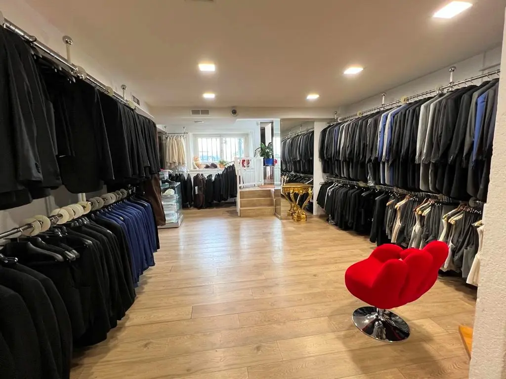 Interior de la boutiqiue Saint-frusquin