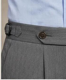 Pantalon de queue de pie.